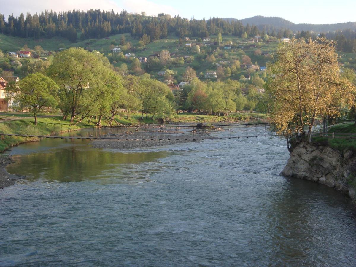 Старе Подвір'Я Verkhovyna Esterno foto